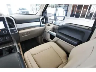 Ford F-250 Super Duty 2019 4x4 Platinum 4dr Crew Cab 6.8 ft. SB Pickup