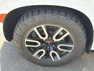 GMC Yukon 2021 4x4 AT4 4dr SUV