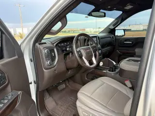 GMC Sierra 1500 2021 4x4 SLT 4p. Cabina de Tripulación Crew Cab 5.8 ft. SB