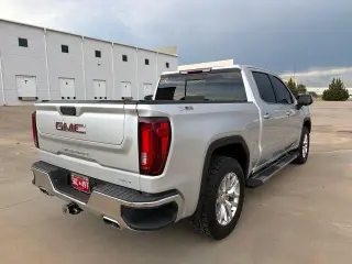 GMC Sierra 1500 2021 4x4 SLT 4p. Cabina de Tripulación Crew Cab 5.8 ft. SB