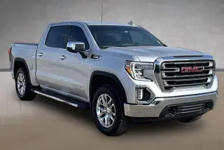 GMC Sierra 1500 2021 4x4 SLT 4p. Cabina de Tripulación Crew Cab 5.8 ft. SB