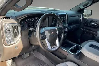GMC Sierra 1500 2021 4x4 SLT 4p. Cabina de Tripulación Crew Cab 5.8 ft. SB