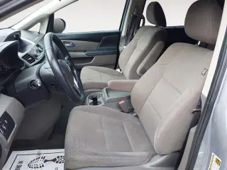 Honda Odyssey 2016 SE 4p Mini-Van