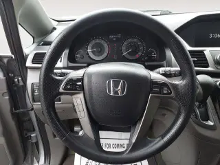 Honda Odyssey 2016 SE 4p Mini-Van