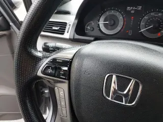 Honda Odyssey 2016 SE 4p Mini-Van