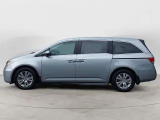 Honda Odyssey 2016 SE 4p Mini-Van