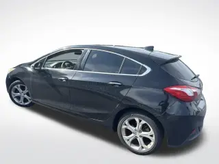 Chevrolet Cruze 2017 Premier Auto 4p Hatchback