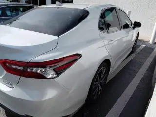 Toyota Camry Hybrid 2022 XLE 4p Sedan