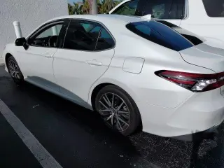 Toyota Camry Hybrid 2022 XLE 4p Sedan