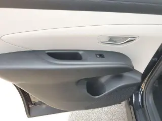 Hyundai TUCSON 2025 AWD SE 4p SUV