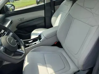 Hyundai TUCSON 2025 AWD SE 4p SUV