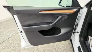 Modelo Tesla Y 2023 AWD 4p Crossover
