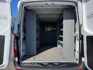 Mercedes-Benz Sprinter 2021 4x2 2500 3p 144 pulg. Caravana de carga (motor diésel I4 de 2.0L)