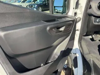 Mercedes-Benz Sprinter 2021 4x2 2500 3p 144 pulg. Caravana de carga (motor diésel I4 de 2.0L)