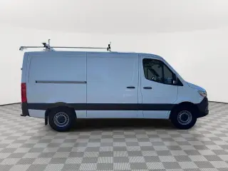 Mercedes-Benz Sprinter 2021 4x2 2500 3p 144 pulg. Caravana de carga (motor diésel I4 de 2.0L)