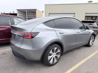 Tesla Model Y 2024 4x4 Long Range 4p Crossover