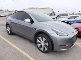 Tesla Model Y 2024 4x4 Long Range 4p Crossover