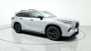 Toyota Highlander Hybrid 2024 AWD XLE 4dr SUV