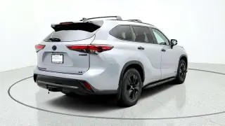 Toyota Highlander Hybrid 2024 AWD XLE 4dr SUV