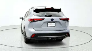 Toyota Highlander Hybrid 2024 AWD XLE 4dr SUV