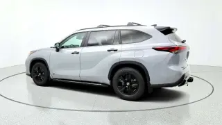 Toyota Highlander Hybrid 2024 AWD XLE 4dr SUV
