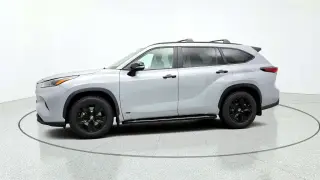 Toyota Highlander Hybrid 2024 AWD XLE 4dr SUV