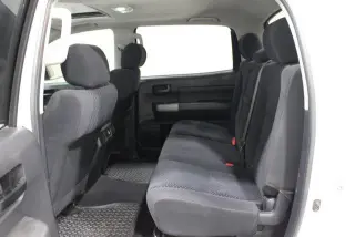 Toyota Tundra 2011 4x4 Grado 4dr CrewMax Cab Pickup SB (5.7L V8)