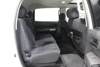 Toyota Tundra 2011 4x4 Grado 4dr CrewMax Cab Pickup SB (5.7L V8)
