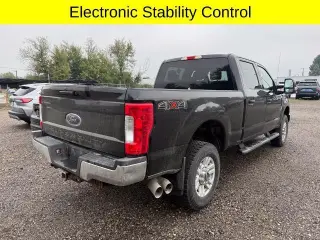 Ford F-250 Super Duty 2019 4x4 XLT 4dr Crew Cab 8 ft. LB Pickup