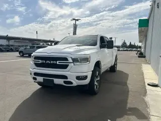 Camioneta Ram 1500 2021 4x4 Laramie 4dr Crew Cab 5.6 ft. SB Pickup