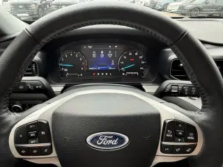 Ford Explorer 2024 AWD XLT 4dr SUV