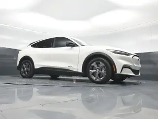 Ford Mustang Mach-E 2023 Select 4dr SUV