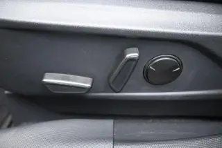 Ford Mustang Mach-E 2023 Select 4dr SUV
