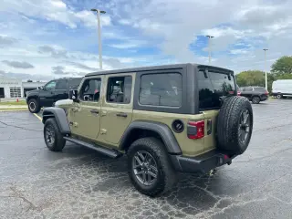 Jeep Wrangler 2025 4x4 Sport 4p SUV