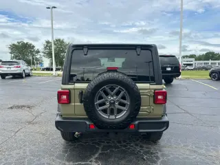 Jeep Wrangler 2025 4x4 Sport 4p SUV