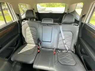 Volkswagen Atlas 2025 SE 4dr SUV con Tecnología