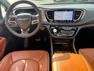 Chrysler Pacifica 2024 AWD Pinnacle 4dr Mini-Van