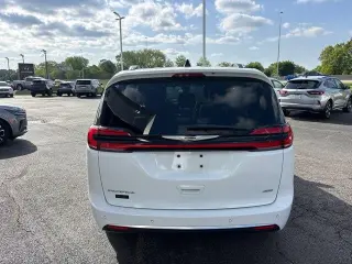 Chrysler Pacifica 2024 AWD Pinnacle 4dr Mini-Van