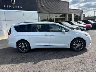 Chrysler Pacifica 2024 AWD Pinnacle 4dr Mini-Van