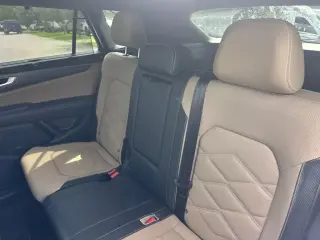 Volkswagen Atlas Cross Sport 2024 SE 4dr SUV con Tecnología