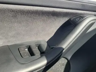Tesla Modelo Y 2023 AWD Long Range 4dr Crossover