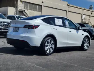 Tesla Modelo Y 2023 AWD Long Range 4dr Crossover
