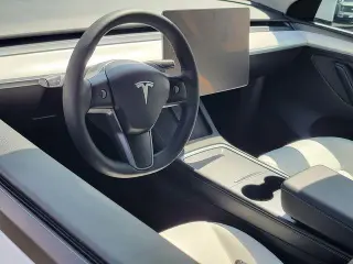 Tesla Modelo Y 2023 AWD Long Range 4dr Crossover