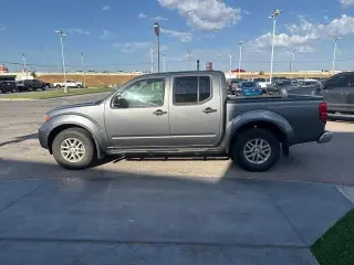Nissan Frontier 2021 4x2 SV 4p Cab Crew 5 ft. SB