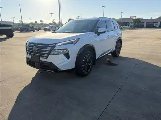 Nissan Rogue 2024 Platinum 4pt Crossover