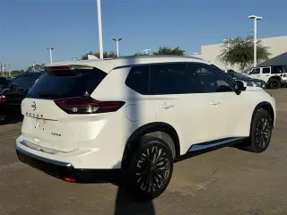 Nissan Rogue 2024 Platinum 4pt Crossover