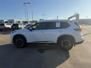 Nissan Rogue 2024 Platinum 4pt Crossover