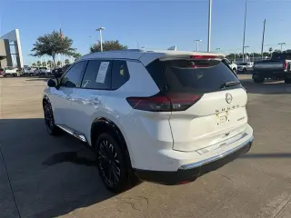 Nissan Rogue 2024 Platinum 4pt Crossover