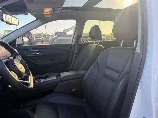 Nissan Rogue 2024 Platinum 4pt Crossover