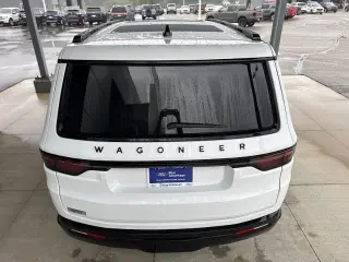 Jeep Wagoneer 2024 4x4 Serie III 4p SUV